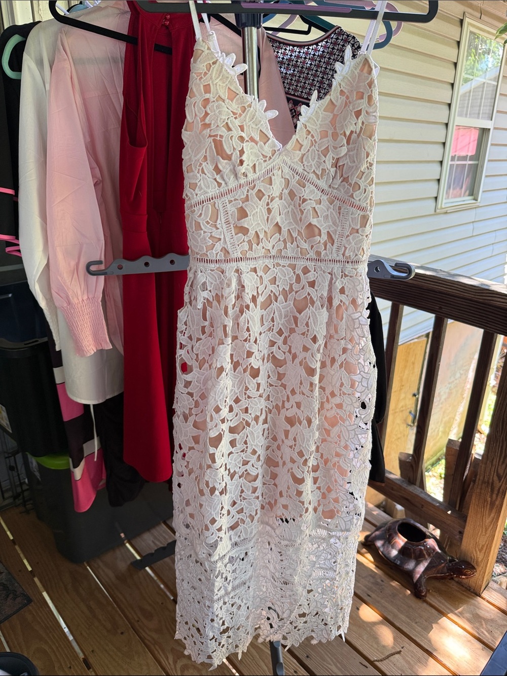 New Women’s Medium White Lace V-Neck Midi Dress with Spaghetti Straps lined
